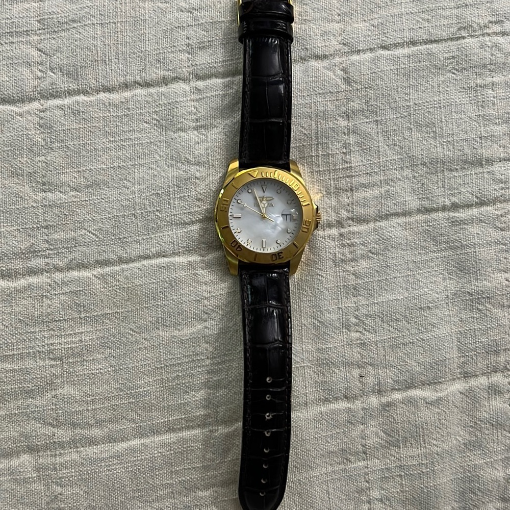INVICTA PRO DIVER GOLD/Mother of pearl